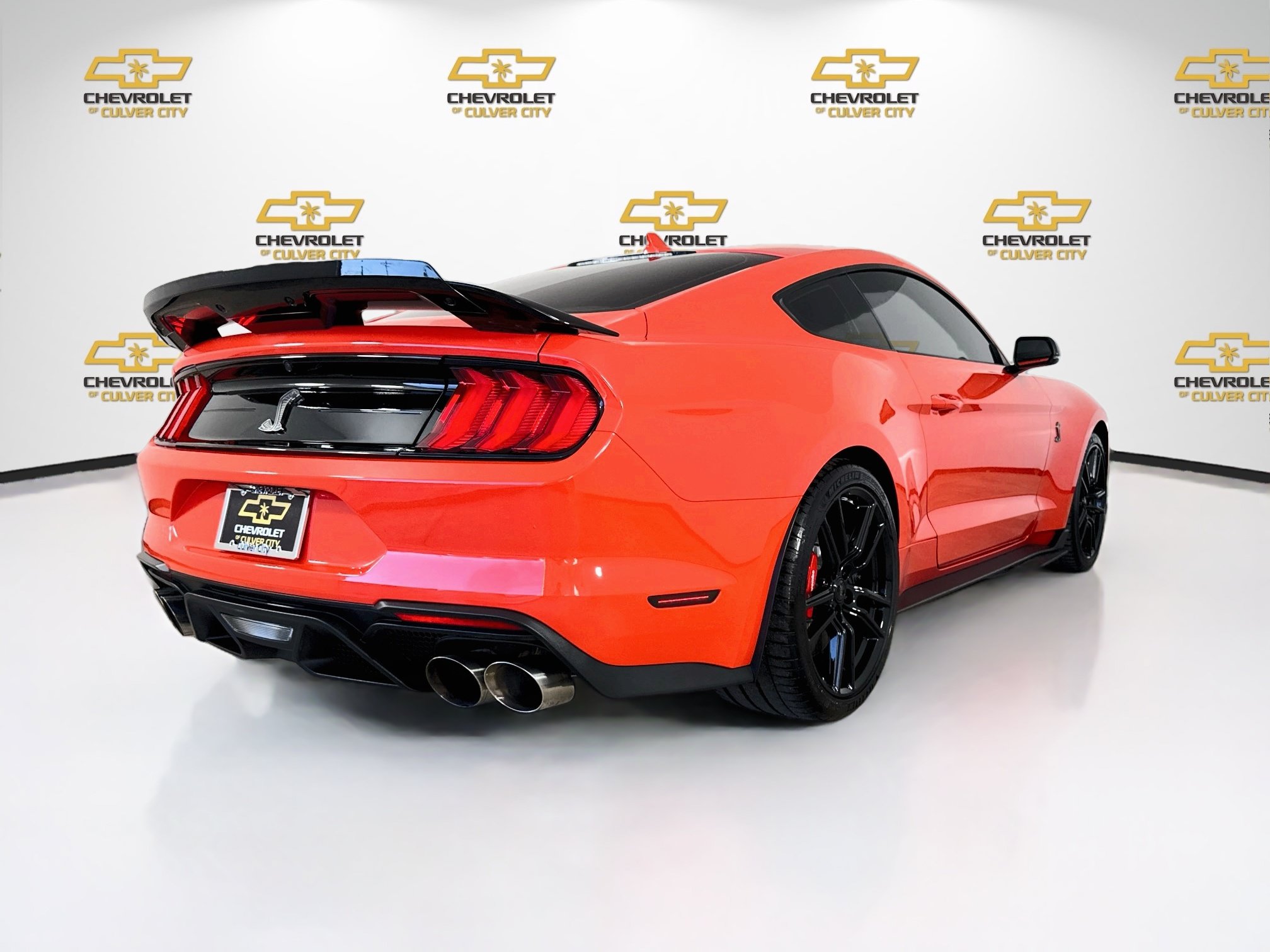 Used 2022 Ford Mustang Shelby GT500 w/ Technology Package RWD image 8