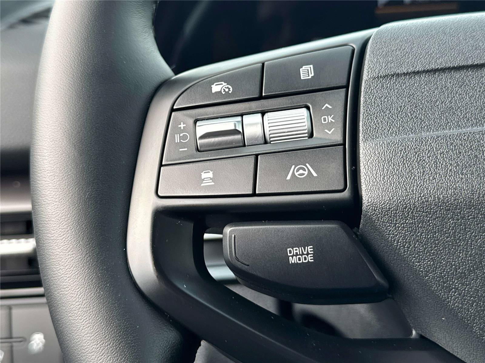 Certified 2026 Kia Sportage EX FWD image 16
