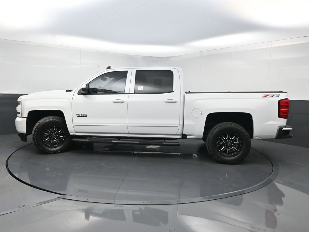 Used 2018 Chevrolet Silverado 1500 LT w/ Texas Edition AWD/4WD image 38