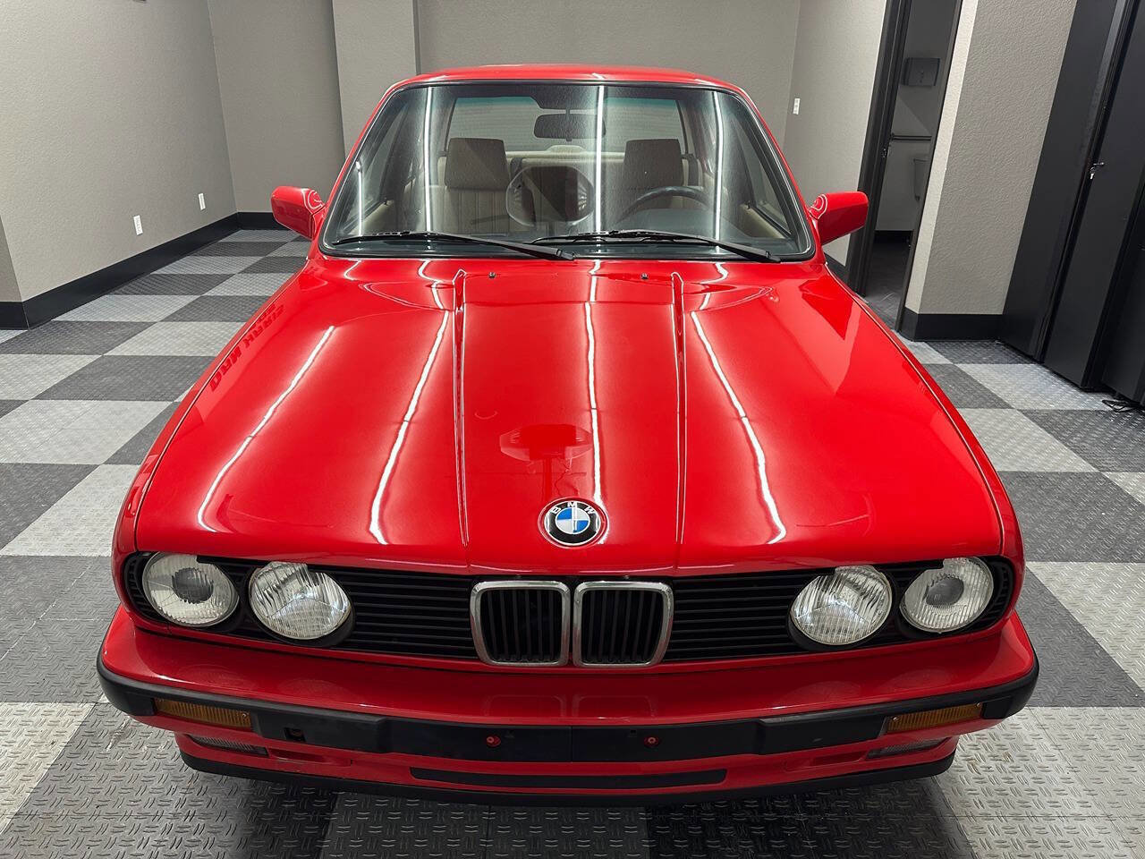 Used 1991 BMW 318i Sedan image 9