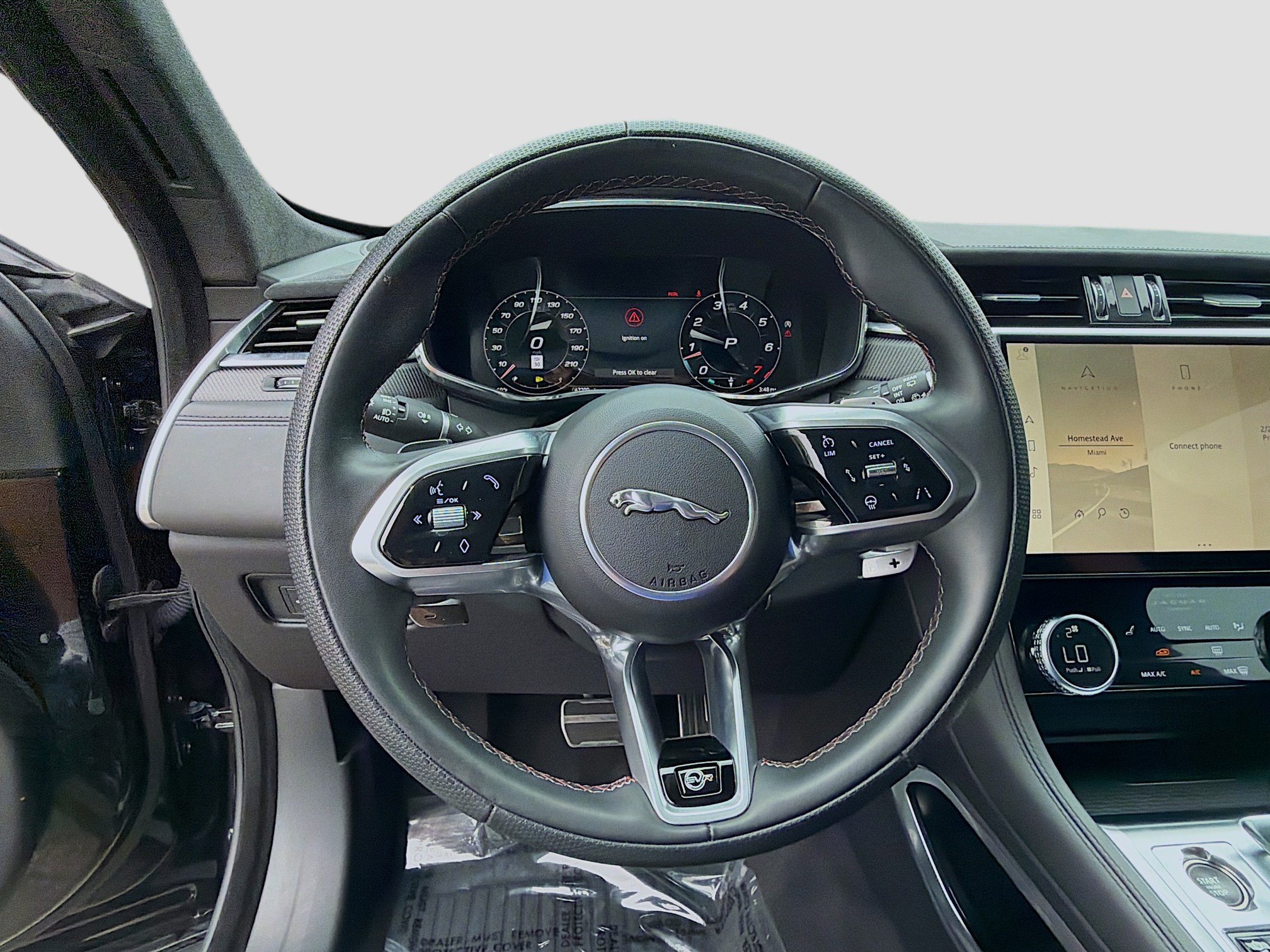 Used 2024 Jaguar F-PACE SVR AWD/4WD image 8