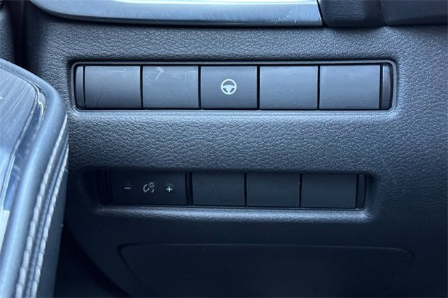 Used 2023 Nissan Rogue SV image 31