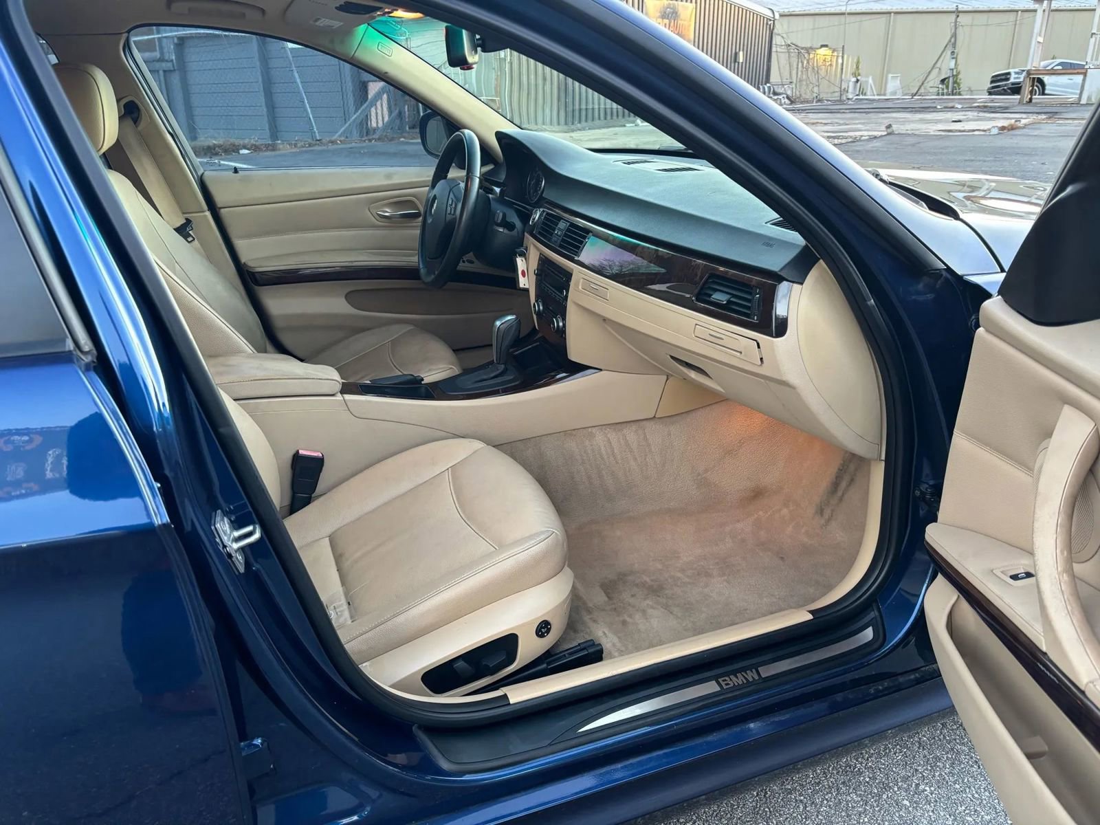 Used 2011 BMW 328i Sedan RWD image 9