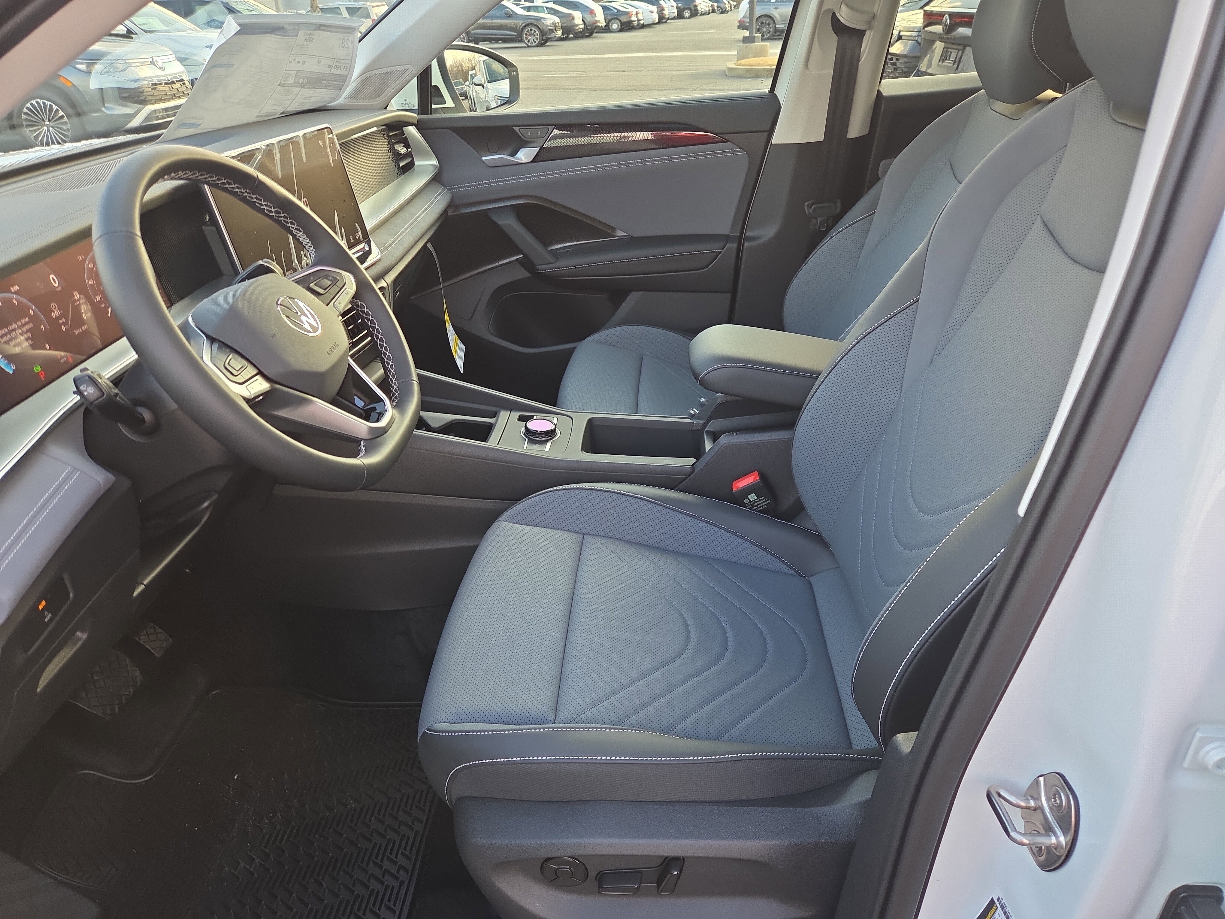 New 2026 Volkswagen Tiguan SE image 4