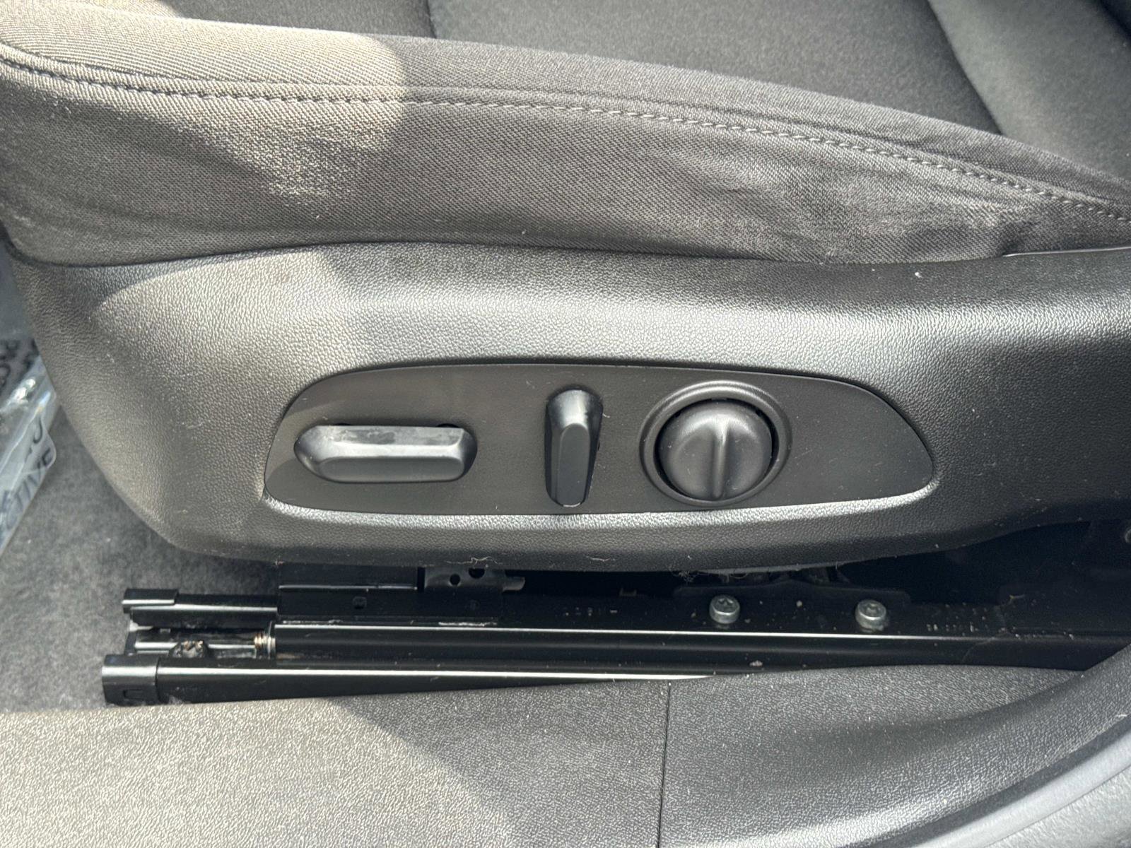 Used 2019 Chevrolet Malibu LT image 22