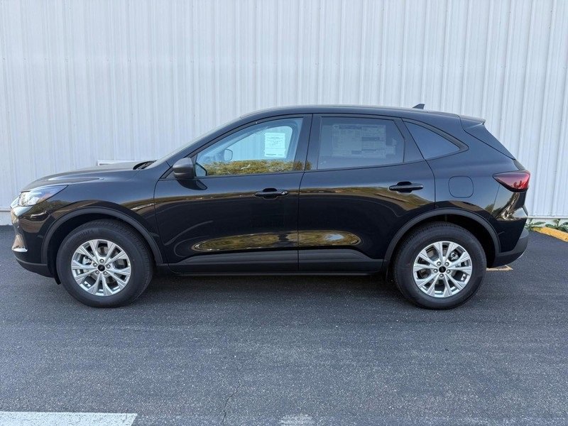 New 2025 Ford Escape Active w/ Active Premium Tech Pack image 3