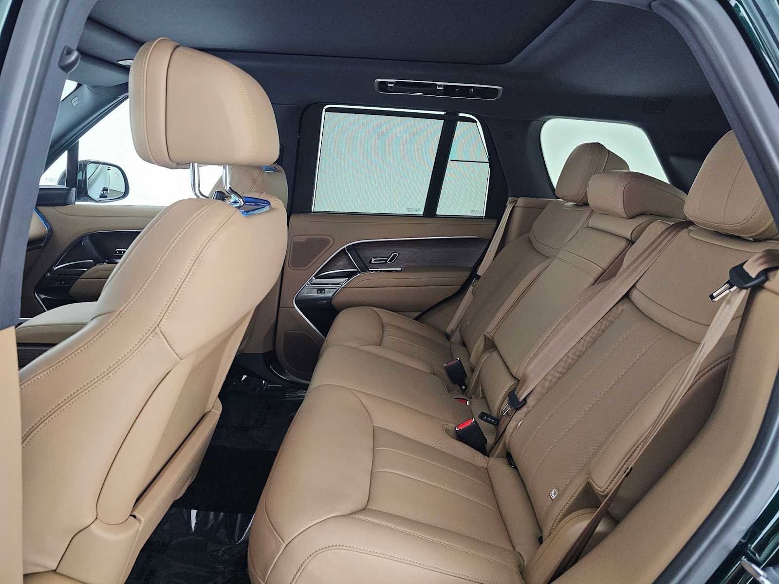 New 2026 Land Rover Range Rover SE image 16