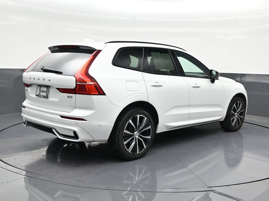 Used 2023 Volvo XC60 B5 Plus FWD image 6