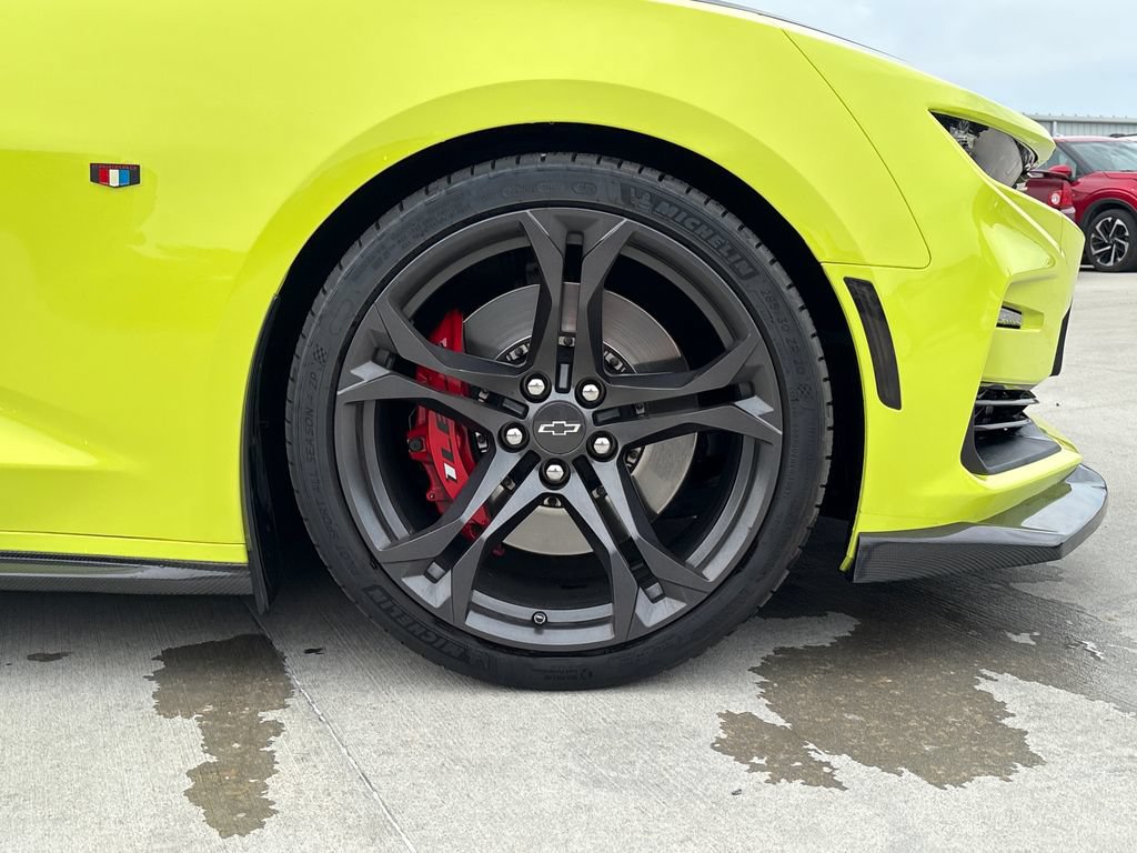 Used 2021 Chevrolet Camaro SS RWD image 38
