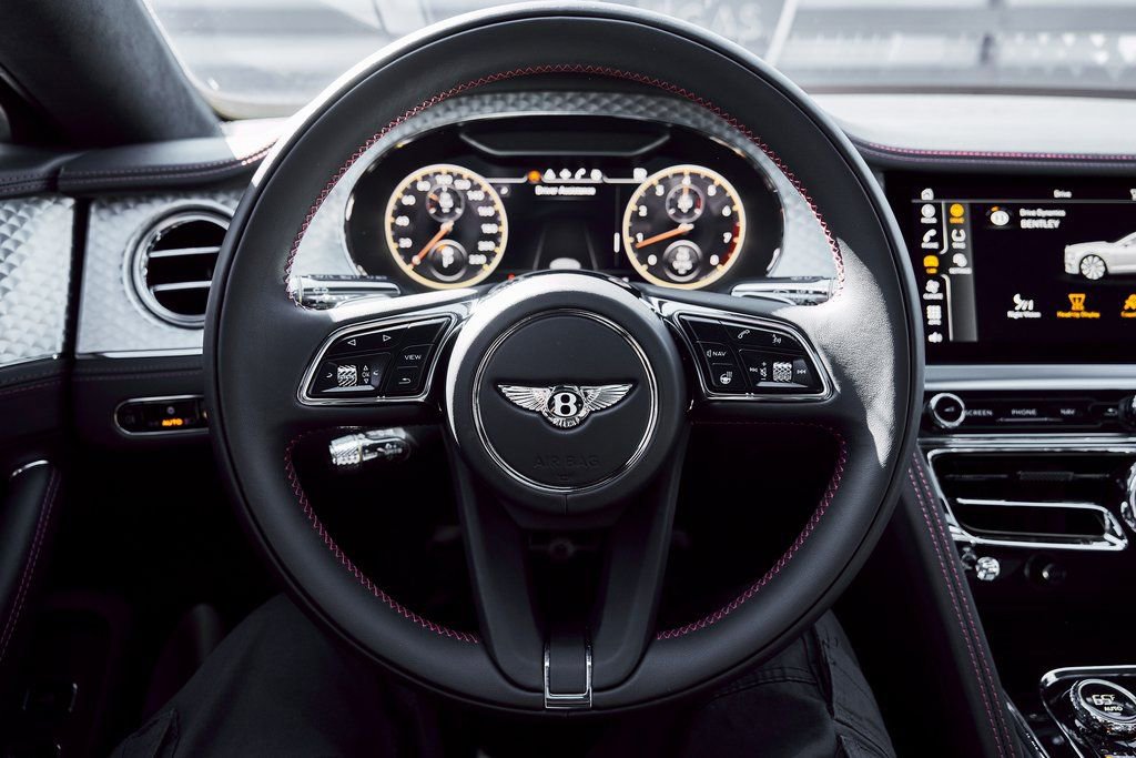 Used 2023 Bentley Flying Spur V8 image 58