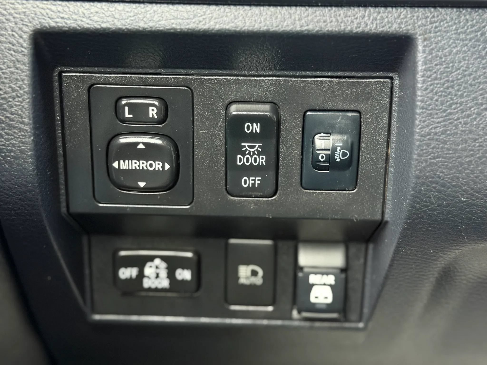 Used 2019 Toyota Tundra TRD Pro AWD/4WD image 27