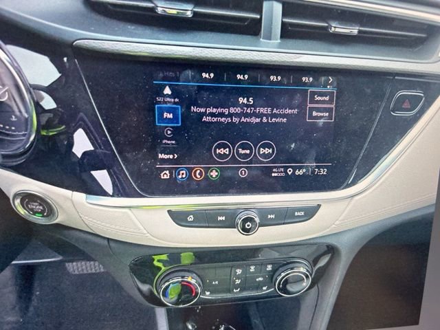 Used 2021 Buick Encore GX Preferred w/ Cold Weather Comfort Package FWD image 12