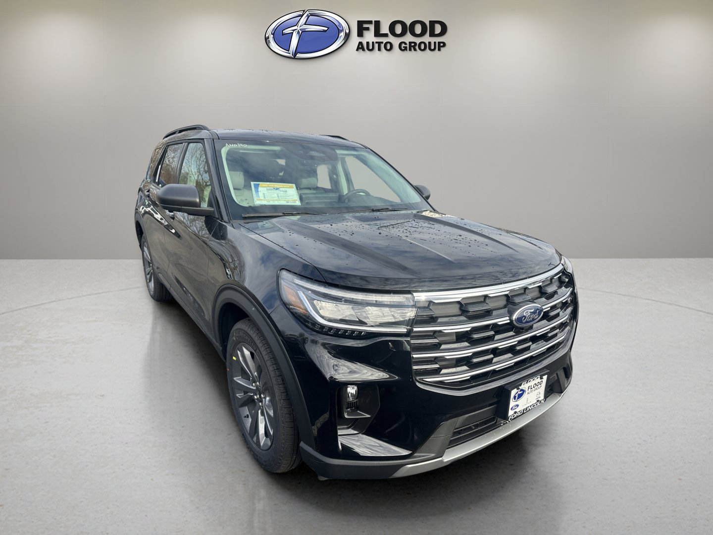 New 2026 Ford Explorer Active w/ Active Comfort Package image 1