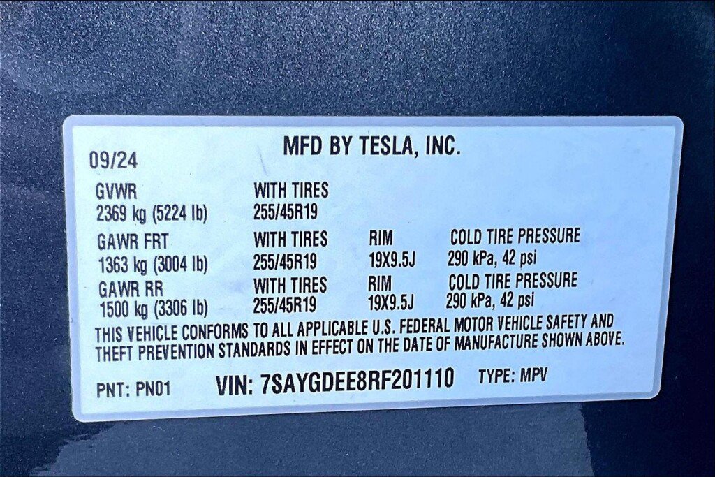 Used 2024 Tesla Model Y Long Range AWD/4WD image 20