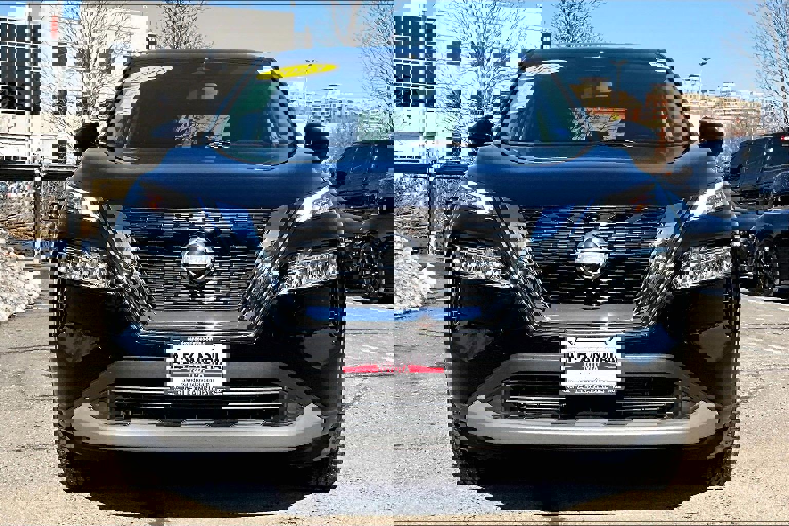 Used 2023 Nissan Rogue SV image 3