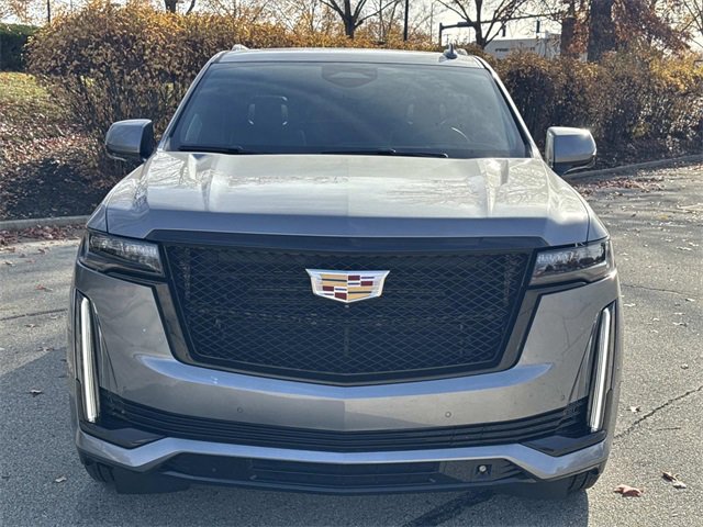 Certified 2022 Cadillac Escalade Sport Platinum w/ Heavy-Duty Trailer Package image 9