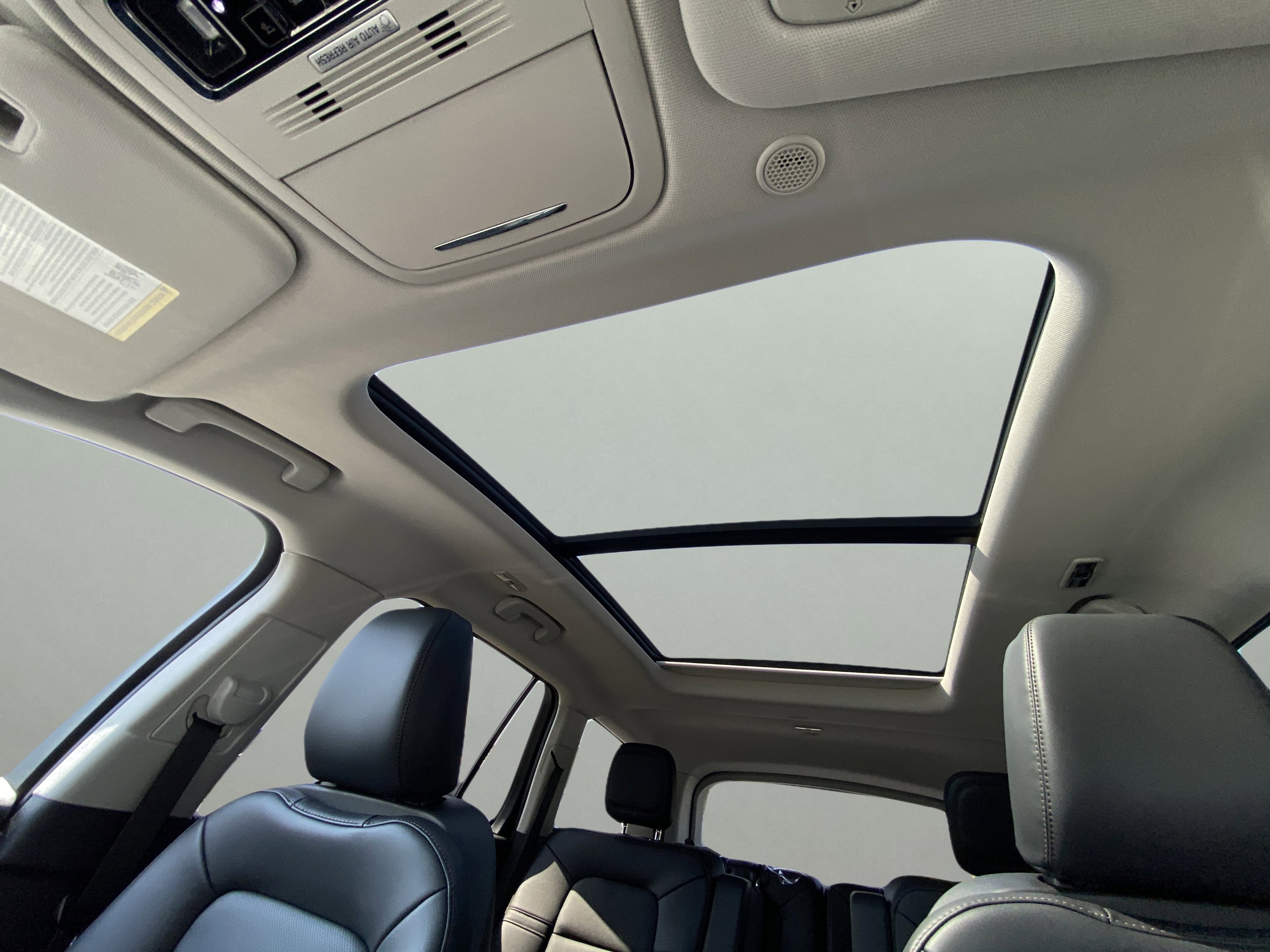 New 2025 Lincoln Aviator AWD w/ Equipment Group 101A image 18