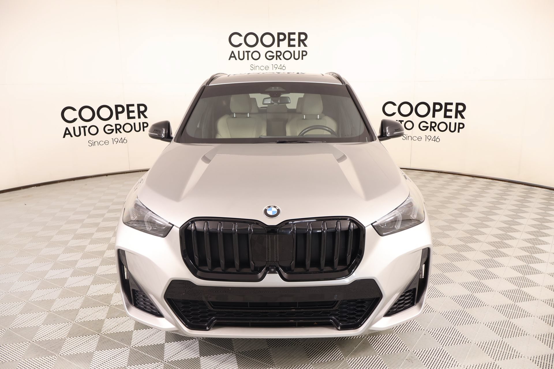 Used 2024 BMW X1 xDrive28i w/ Technology Package AWD/4WD image 9