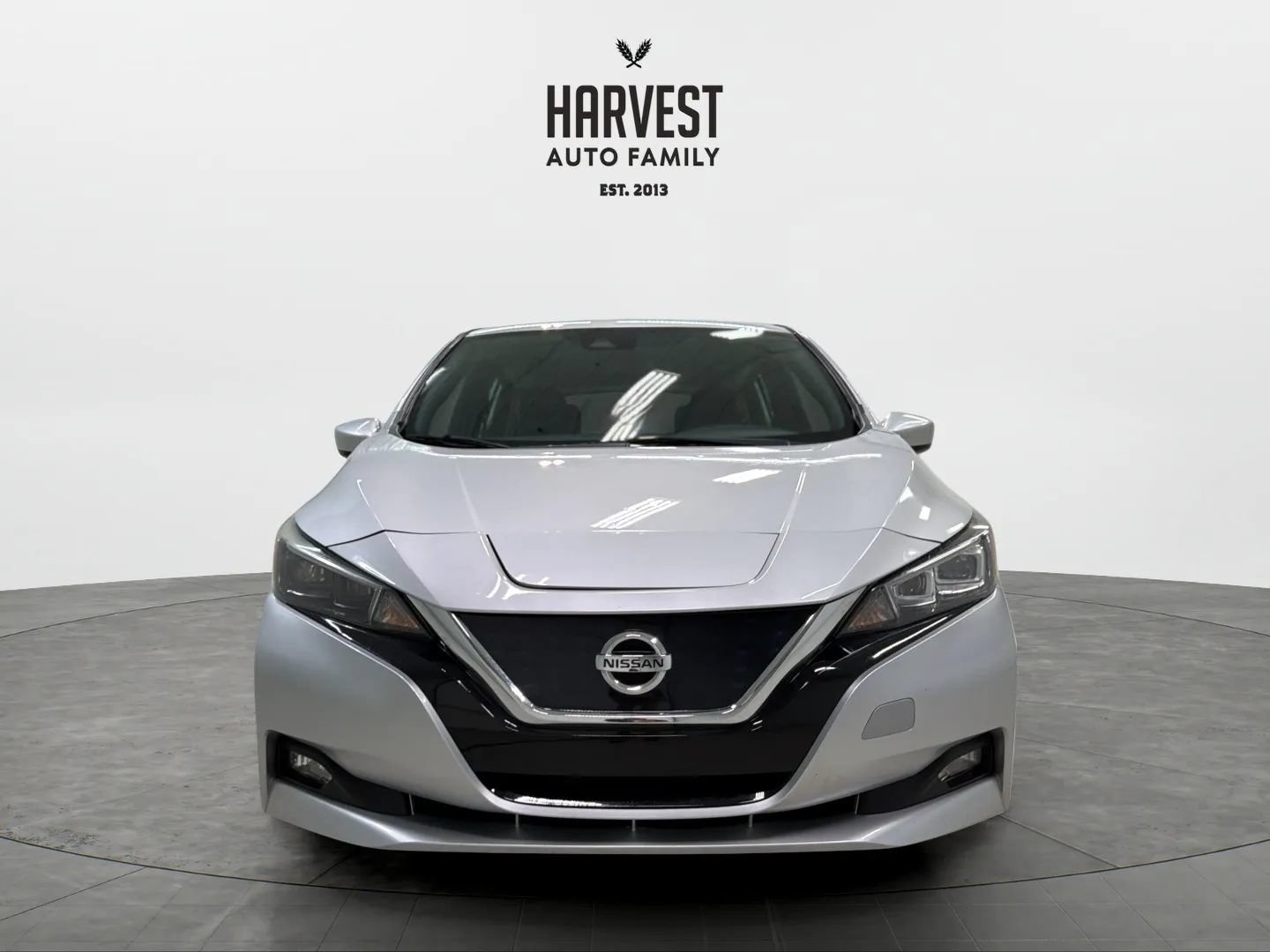 Used 2018 Nissan Leaf SV w/ SV Technology Package FWD image 11