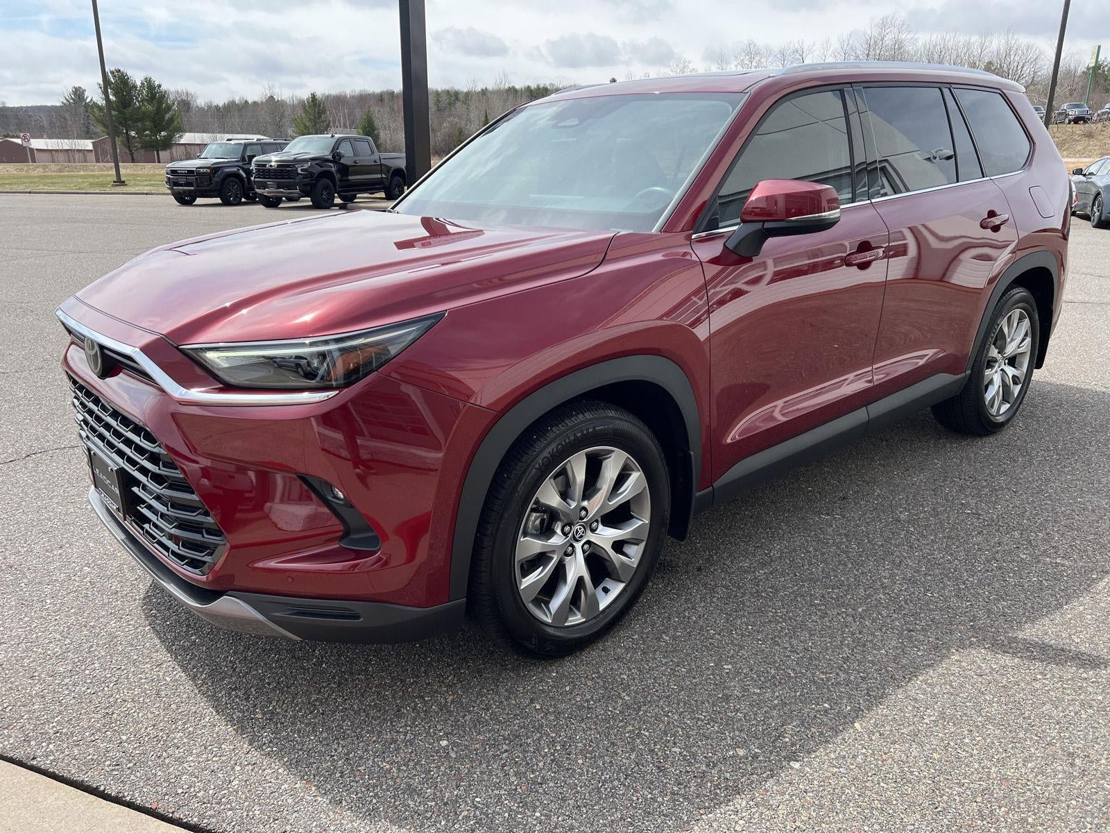 Used 2024 Toyota Grand Highlander Limited AWD/4WD image 4