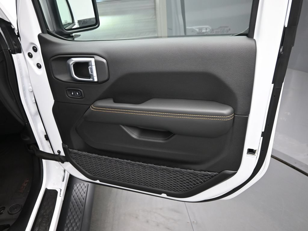 New 2026 Jeep Gladiator Mojave AWD/4WD image 18