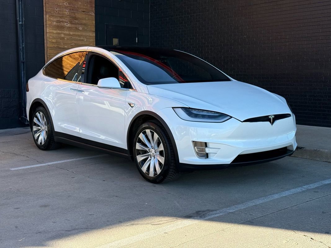 Used 2020 Tesla Model X Long Range image 11