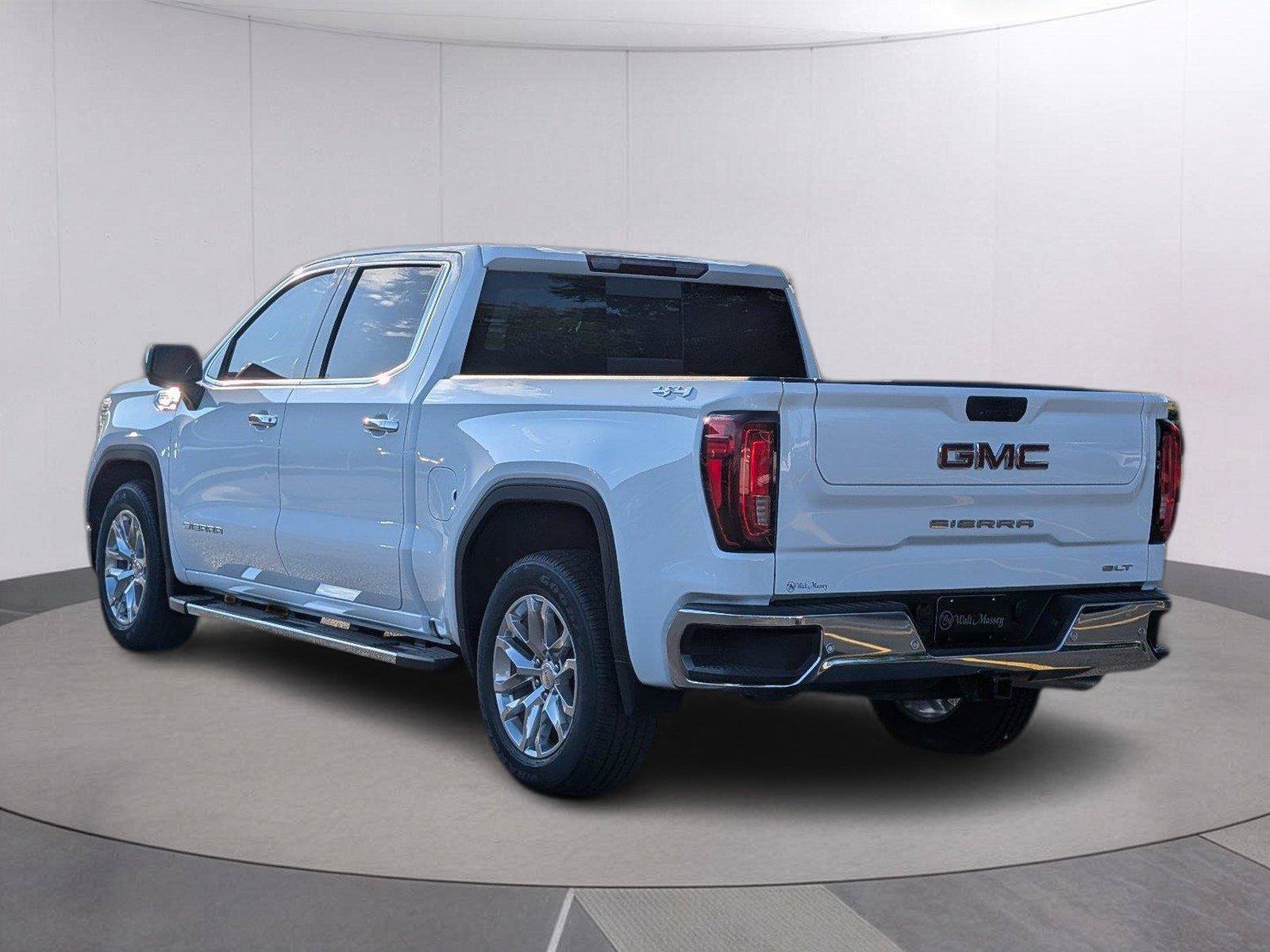Used 2022 GMC Sierra 1500 SLT AWD/4WD image 3