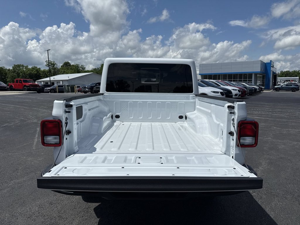 New 2026 Jeep Gladiator Sport AWD/4WD image 17