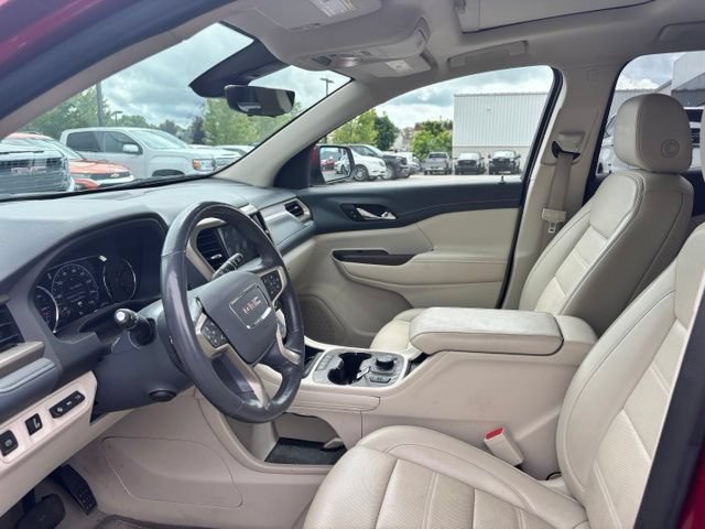 Used 2021 GMC Acadia Denali w/ Denali Ultimate Package AWD/4WD image 10