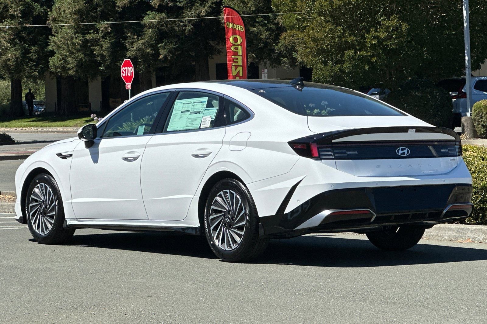 New 2025 Hyundai Sonata Limited image 6