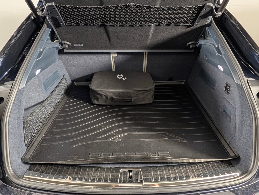 Certified 2020 Porsche Cayenne Turbo S AWD/4WD image 17