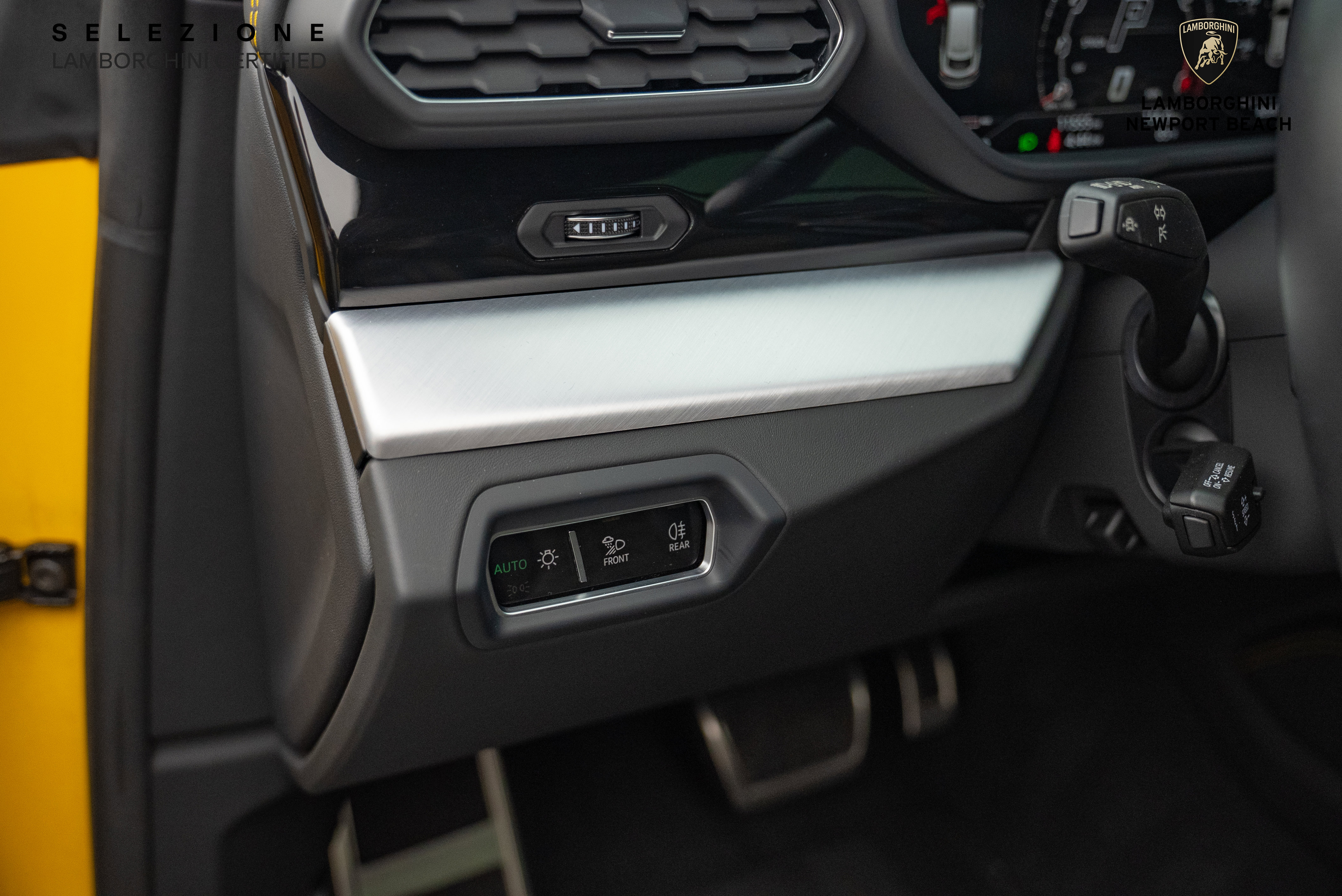 Used 2022 Lamborghini Urus image 26