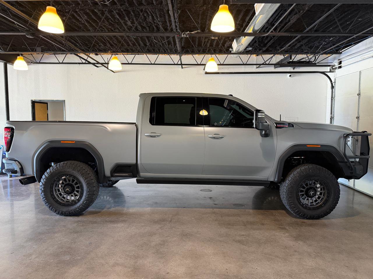 Used 2025 GMC Sierra 2500 AT4 w/ AT4 Premium Plus Package AWD/4WD image 5