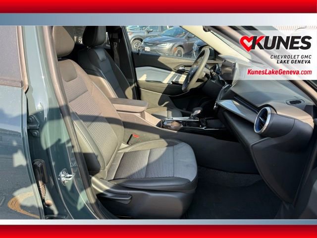 Used 2025 Chevrolet Trax LT image 21