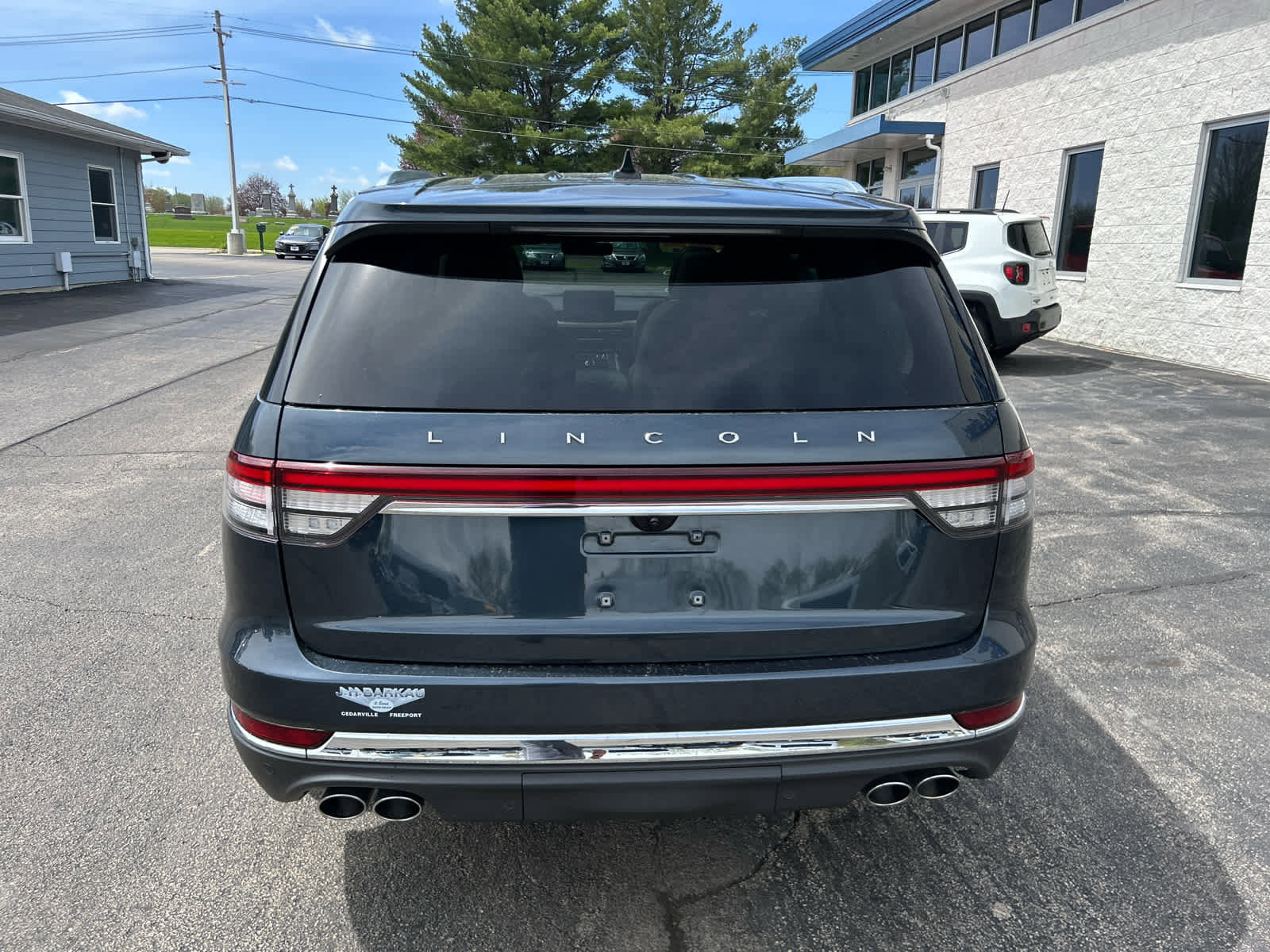 Used 2022 Lincoln Aviator Reserve w/ Equipment Group 201A AWD/4WD image 6