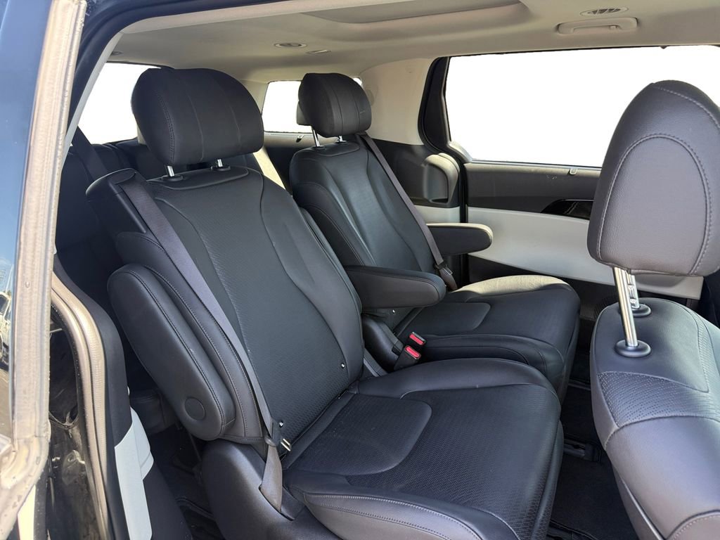 Used 2024 Kia Carnival SX Prestige FWD image 18