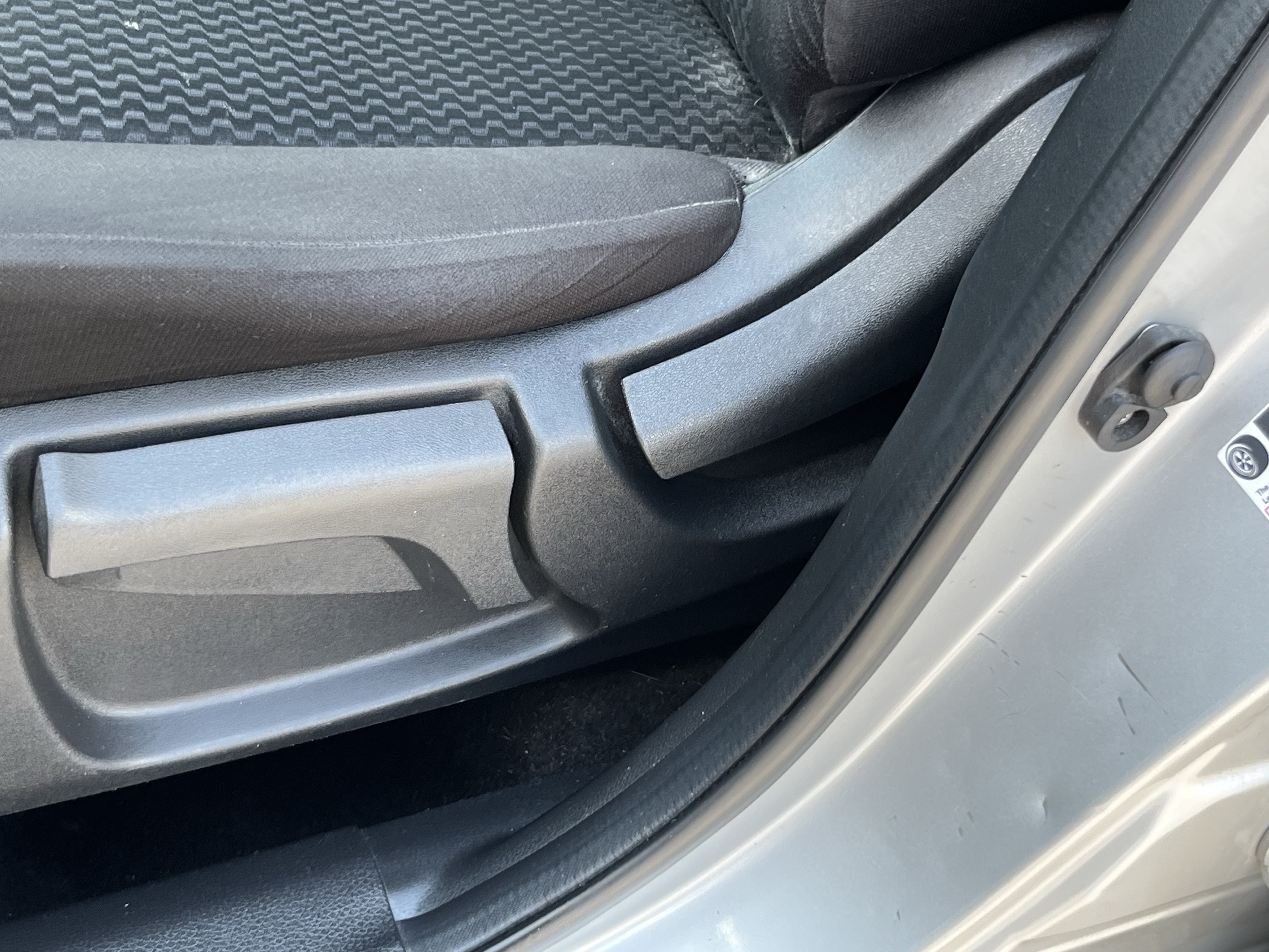 Used 2018 Nissan Rogue Sport S AWD/4WD image 16
