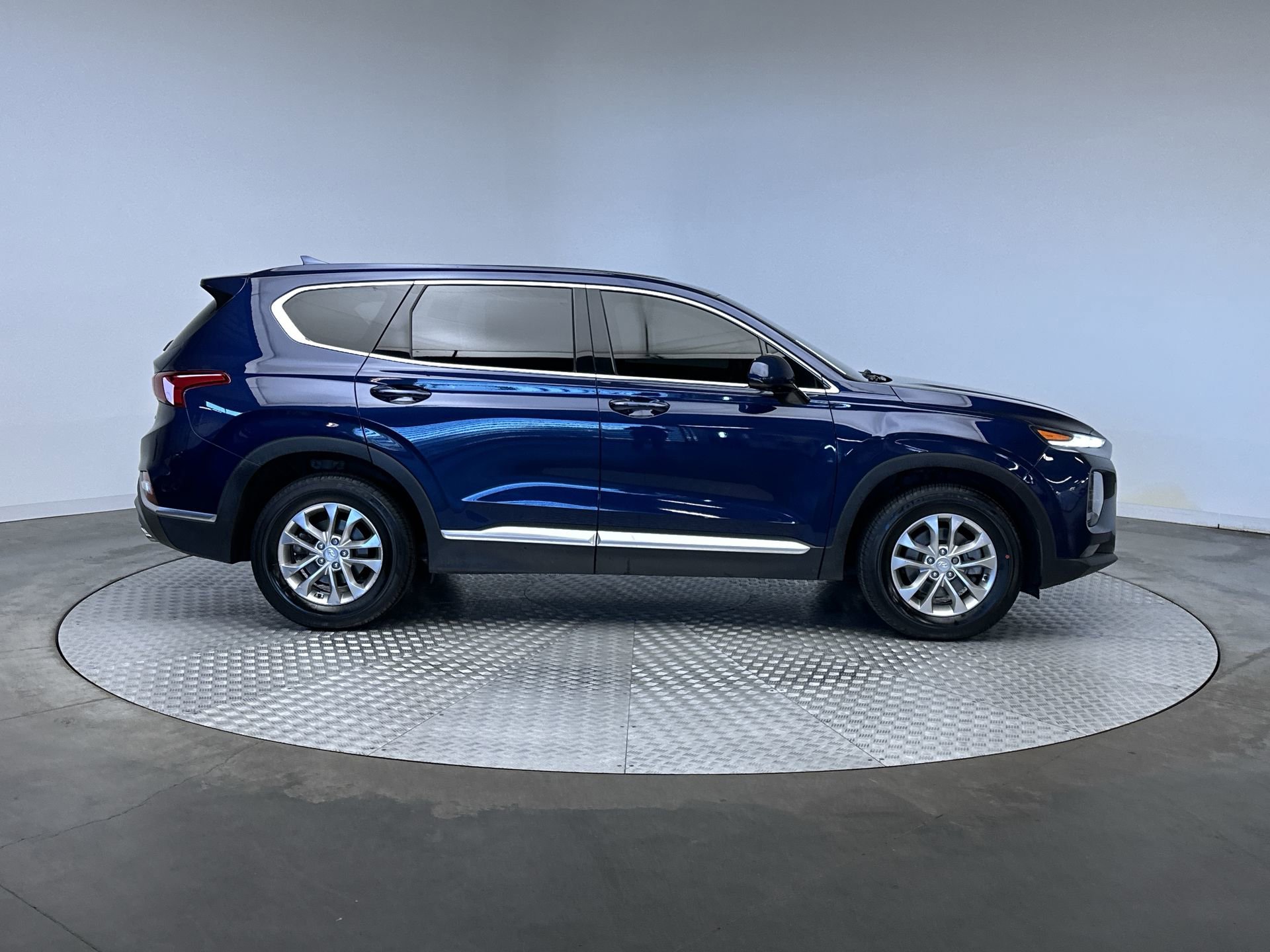 Used 2019 Hyundai Santa Fe SEL AWD/4WD image 10