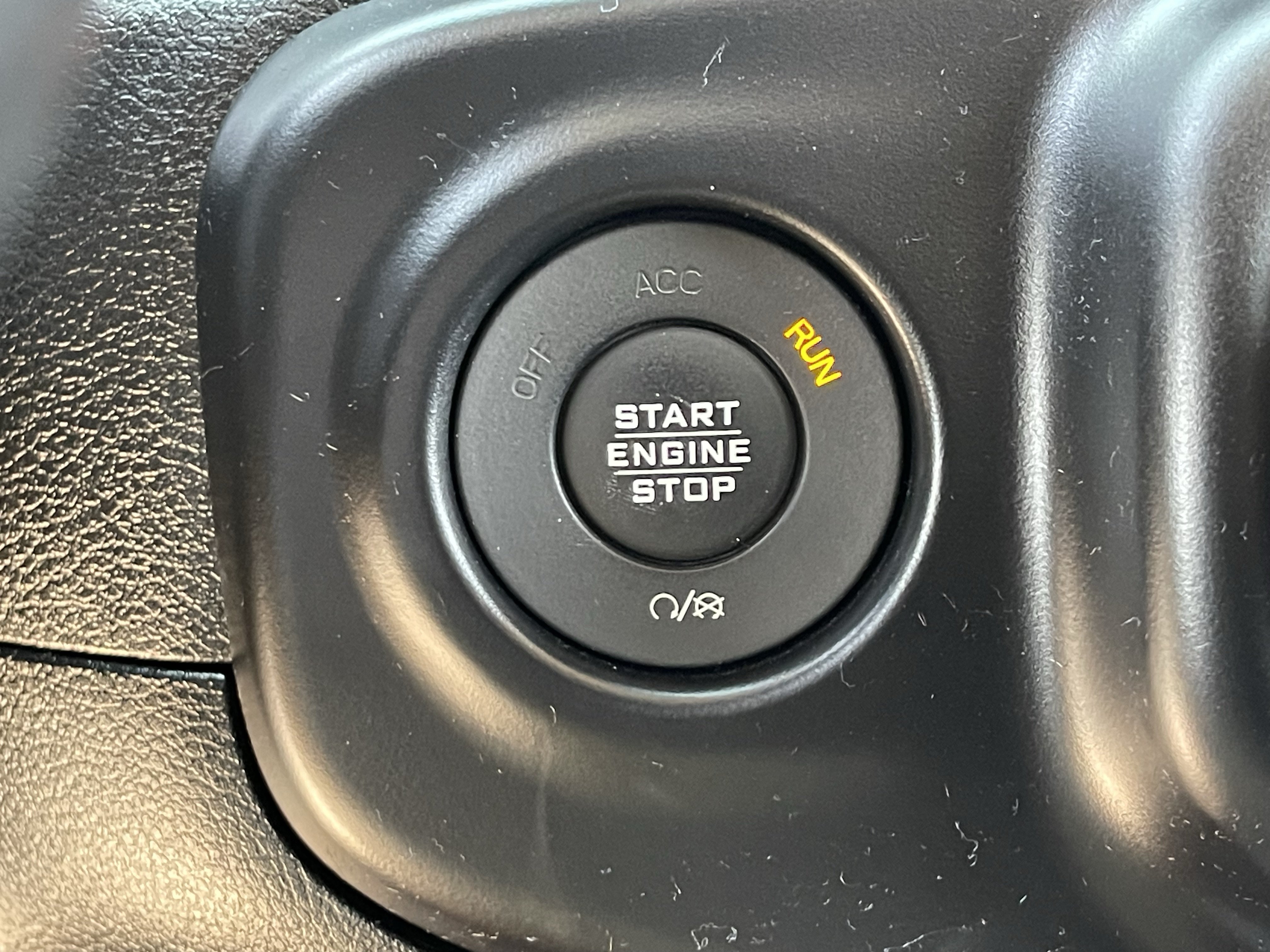 Used 2020 Jeep Gladiator Overland AWD/4WD image 28