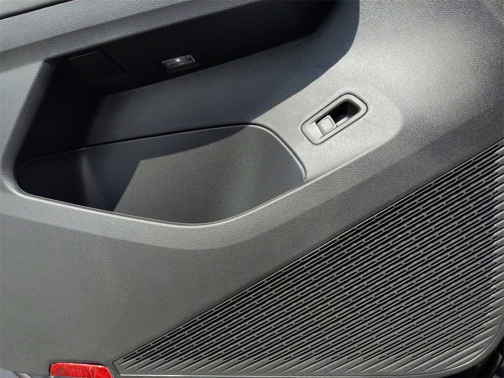 New 2025 Volkswagen Atlas Cross Sport SEL Premium R-Line image 29