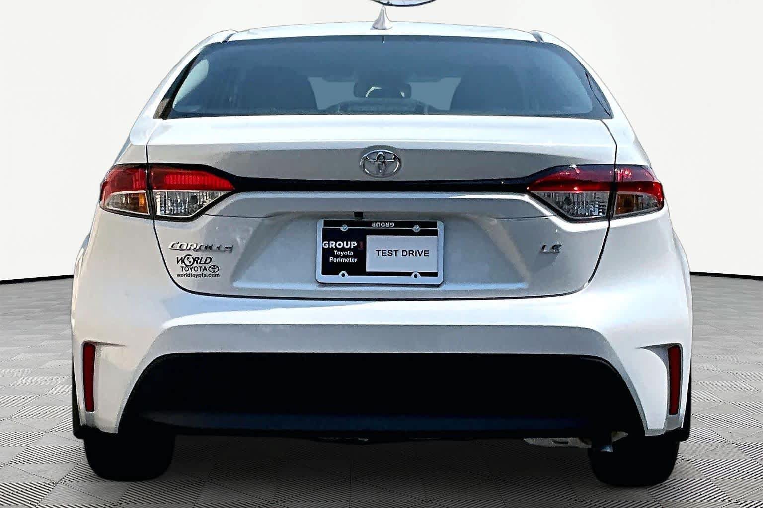 Certified 2026 Toyota Corolla LE FWD image 5