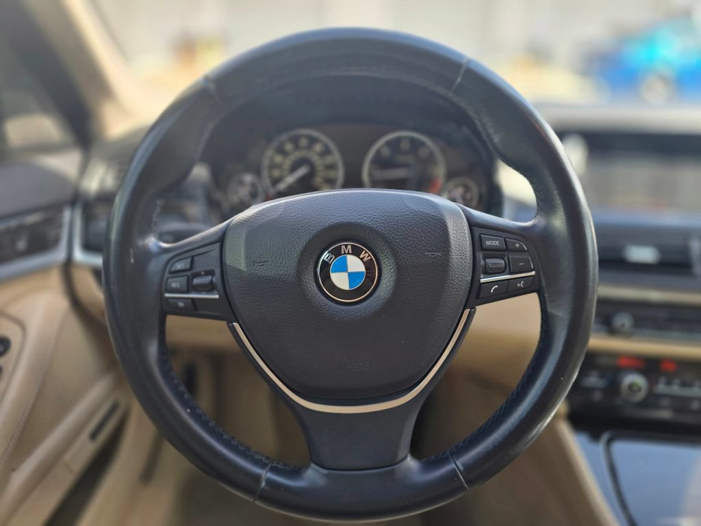 Used 2014 BMW 535d Sedan RWD image 11