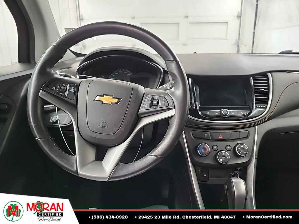Used 2019 Chevrolet Trax LT w/ LT Convenience Package FWD image 8