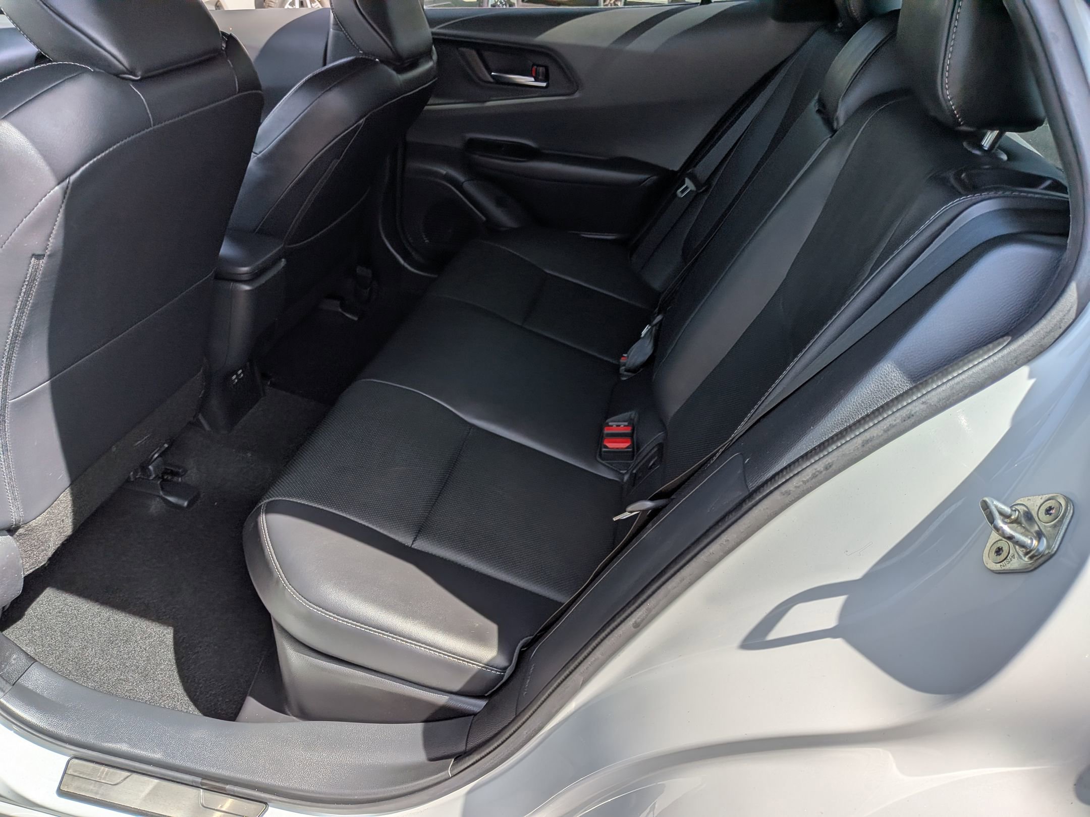 Used 2023 Toyota Prius XLE image 27