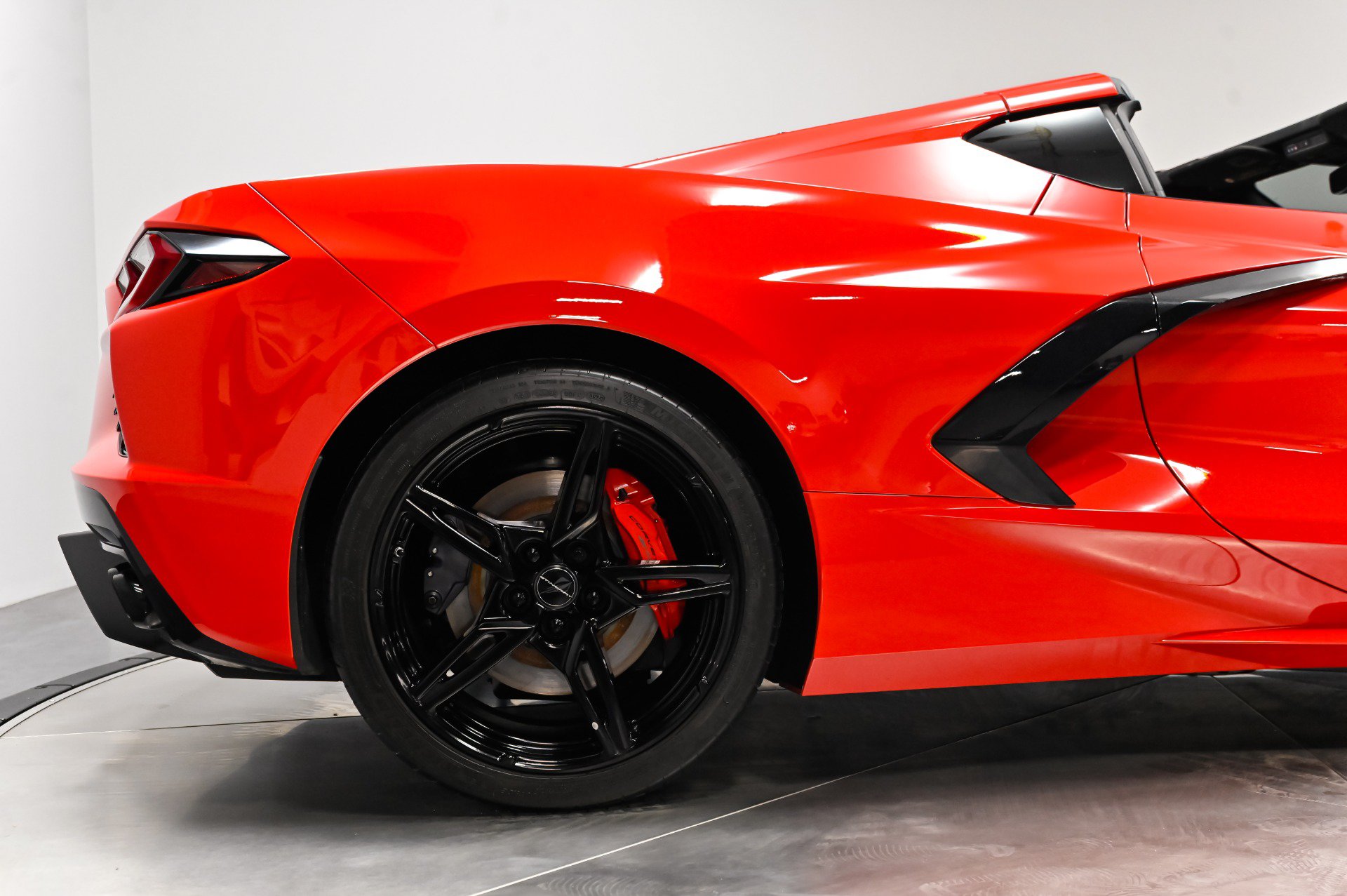 Used 2022 Chevrolet Corvette Stingray Preferred Cpe w/ Z51 Performance Package RWD image 15