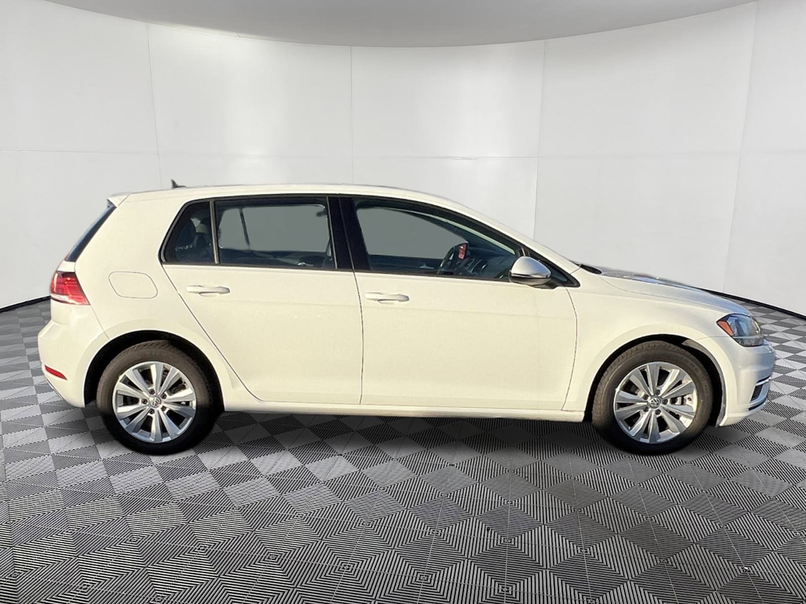 Used 2021 Volkswagen Golf 4-Door image 7