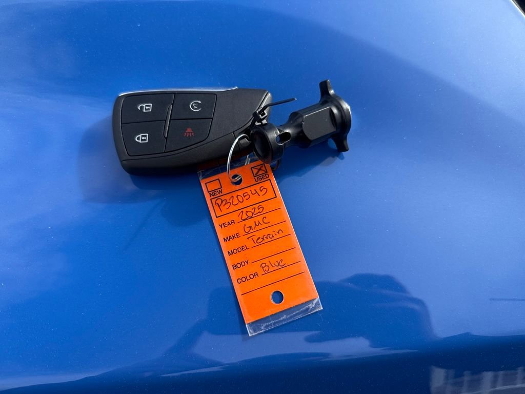 Used 2025 GMC Terrain Elevation image 28