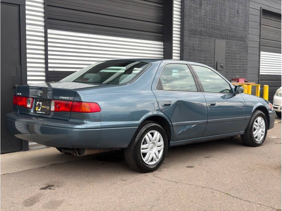 Used 2001 Toyota Camry LE FWD image 9
