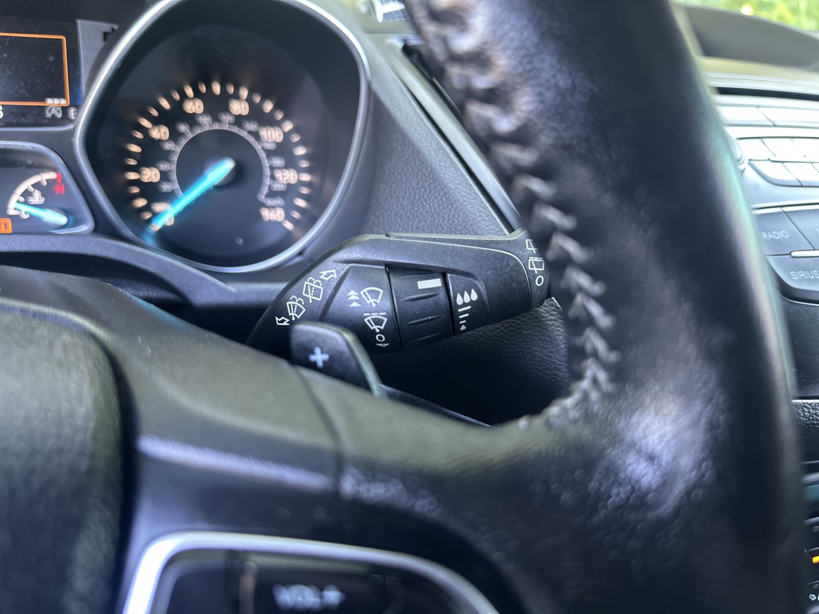 Used 2018 Ford Escape SE w/ SE Sport Appearance Package AWD/4WD image 14