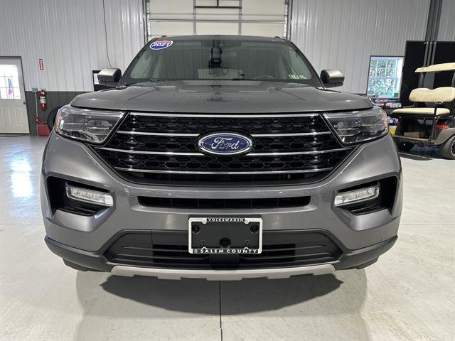 Used 2021 Ford Explorer XLT w/ Equipment Group 202A image 2
